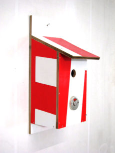 Billbirdhouse White & Red recycle design